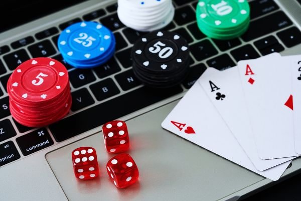 bmk88 slot အွန်လိုင်း ကတ်ဂိမ်းများ Baccarat Poker မျိုးစုံ